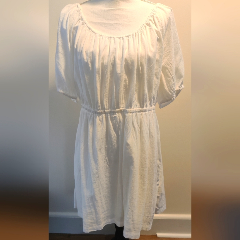 Old Navy dress open back and off shoulder